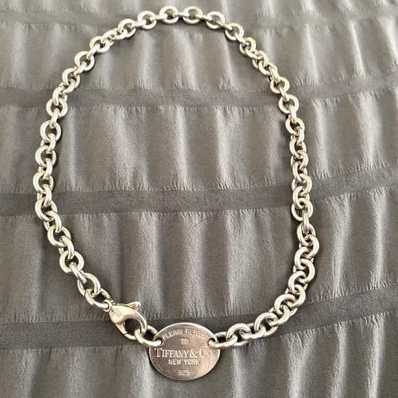 Tiffany & Co. chain oval tag necklace 15.5”